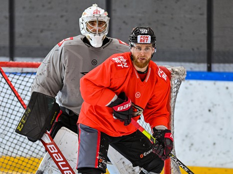 Тренировка «Авангарда» перед отправлением на турнир в Сочи