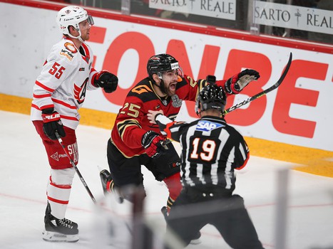 04.03.2021. 1/4 финала, 2 матч. «Авангард» - «Автомобилист» 4:3