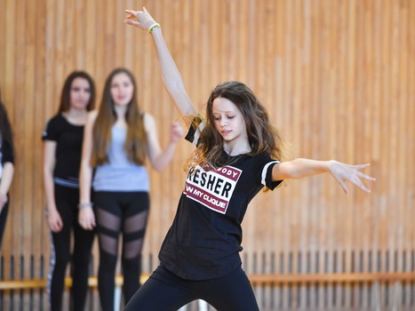 Кастинг в группу поддержки "Черри"