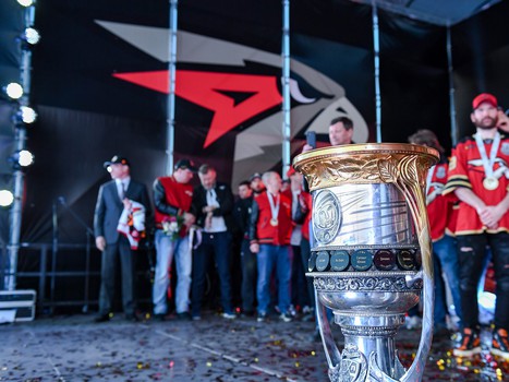 «Авангард» привёз Кубок Гагарина в Омск!