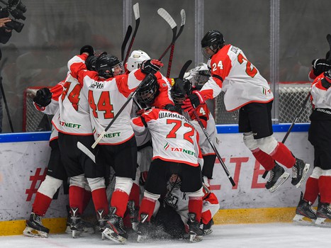 Полуфиналы и матчи за 5-8 места Первенства ЮХЛ в Омске