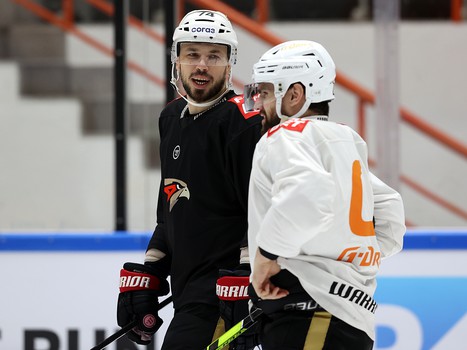 Раскатка «Авангарда» перед матчем в Хабаровске