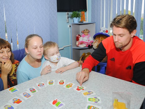 Фурх, Густафссон и Анелёв в гостях у юных болельщиков из ОДКБ