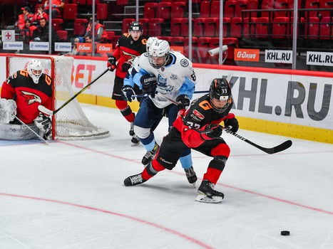 Первая официальная игра на G-Drive Арене: «Омские Ястребы» – «Сибирские Снайперы»