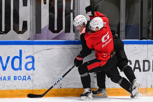 Тренировка «Авангарда» перед матчем во Владивостоке