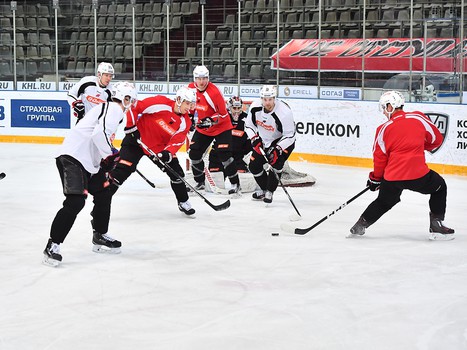 Раскатка "Авангарда" перед выездным матчем с "Металлургом" Нк