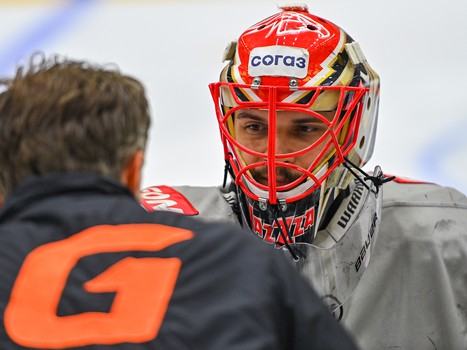 Олег Микульчик на тренировке «Авангарда»