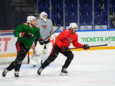 Раскатка «Авангарда» перед матчем в Уфе