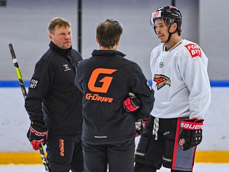 Тренировка «Авангарда» перед отправлением на турнир в Сочи