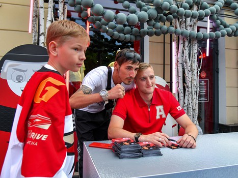 Александр Волков на вечеринке Буэнос Летос