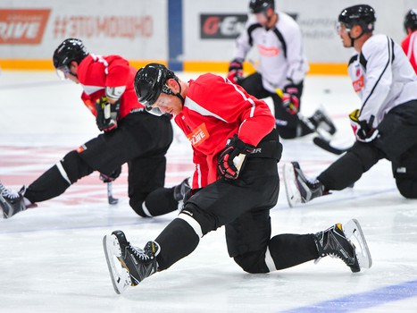 Первый лед "Авангарда" в межсезонье-2017