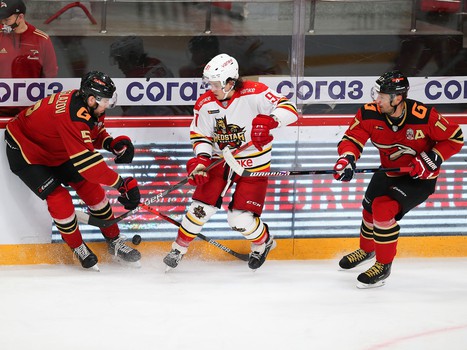 30.12.2020. «Авангард» - «Куньлунь Ред Стар» 3:4 Б