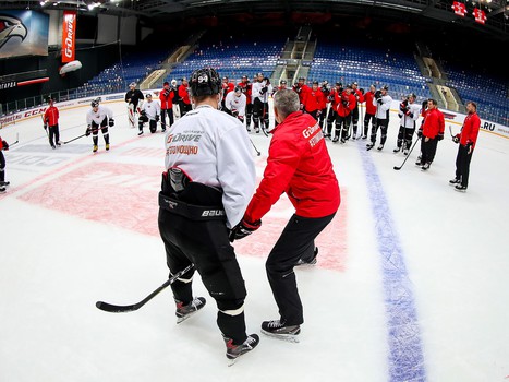 Открытая тренировка «Авангарда» для СМИ