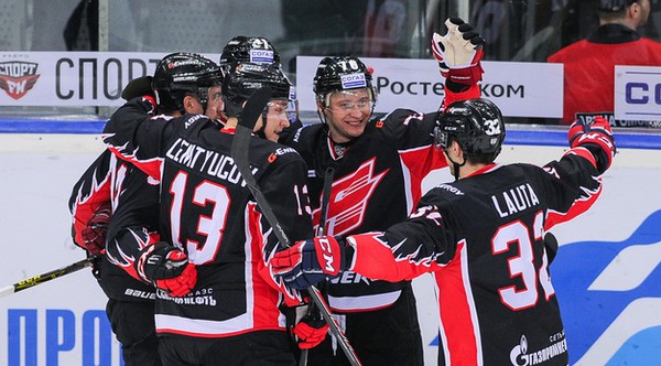 Увеличили преимущество! Как "Авангард" во второй раз одержал победу над "Нефтехимиком"