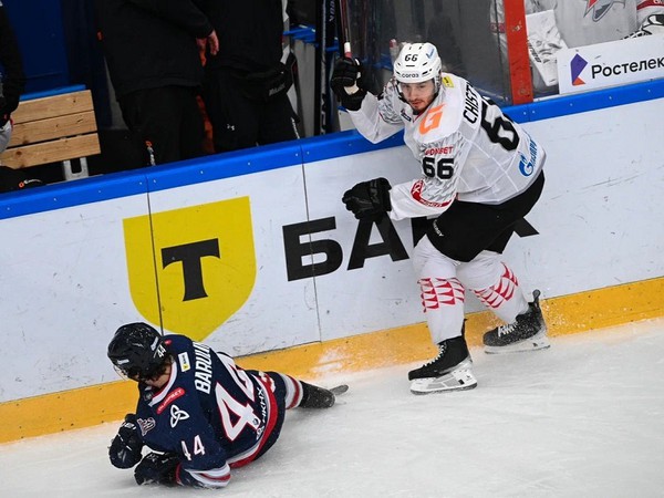 Семён Чистяков вышел на третье место по количеству матчей за «Авангард» в КХЛ среди защитников