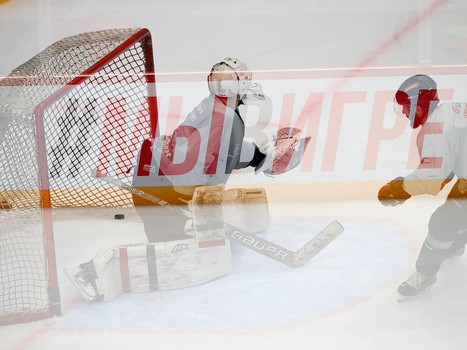 Снова на льду. «Авангард» вернулся к работе