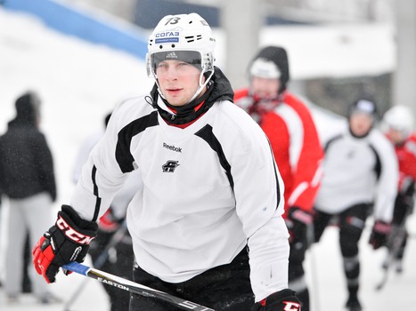 Тренировка "Авангарда" на открытом льду