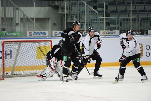 Раскатка "Авангарда" перед матчем с "Югрой" 22 сентября 2013