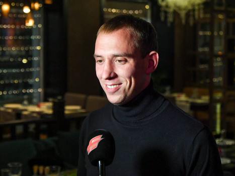 Ужин болельщика с хоккеистами "Авангарда" Деннисом Эвербергом и Юханом Сундстрёмом