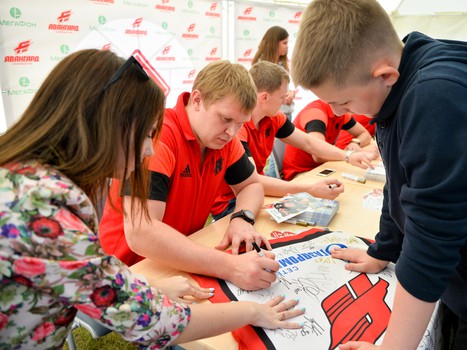 "Территория Авангарда". Часть 1. Площадь у арены