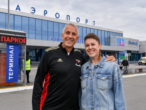 Боб Хартли прилетел в Омск