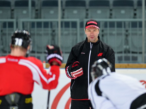 "Авангард" готовится к заключительным матчам регулярного чемпионата