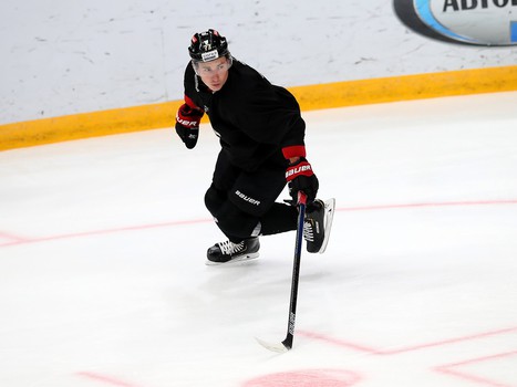 Снова на льду. «Авангард» вернулся к работе