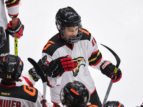 Пятый игровой день финала Первенства ЮХЛ в Омске