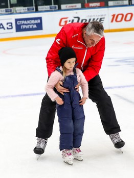 Катания «Авангарда» с семьями