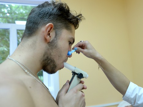 Медосмотр хоккеистов "Авангарда"