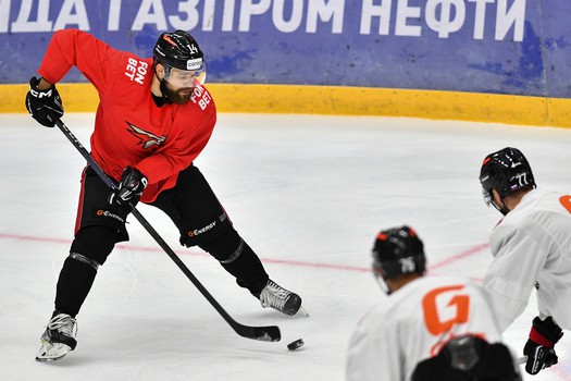 Двусторонний матч «Авангарда»