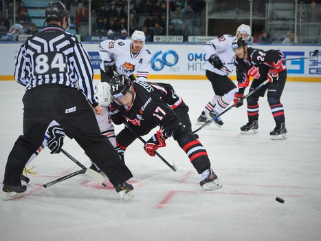 12.10.2015. "Авангард" - "Амур" 2:1Б