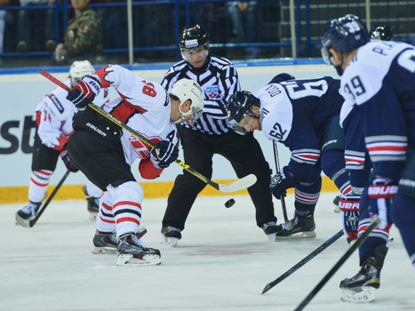 18.08.2015. Мемориал Ромазана-2015. "Авангард" - "Металлург" Мг 5:2