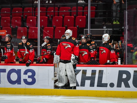 Первая официальная игра на G-Drive Арене: «Омские Ястребы» – «Сибирские Снайперы»