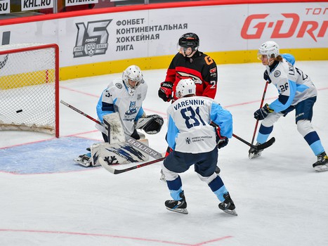 Первая официальная игра на G-Drive Арене: «Омские Ястребы» – «Сибирские Снайперы»