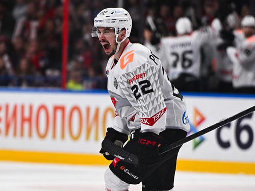 144 МИНУТЫ ШТРАФА | Победная раздевалка «Авангарда» после 2-го матча с «Локомотивом» (ВИДЕО)