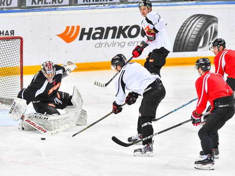 Двусторонний матч "Авангарда"