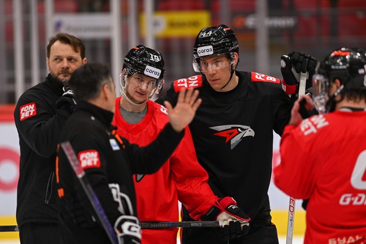 Тренировка «Авангарда» перед матчем с «Трактором»