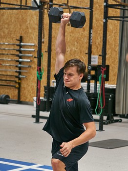 Тренировка "Авангарда" перед первым матчем на сборе