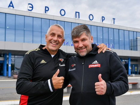 Боб Хартли прилетел в Омск