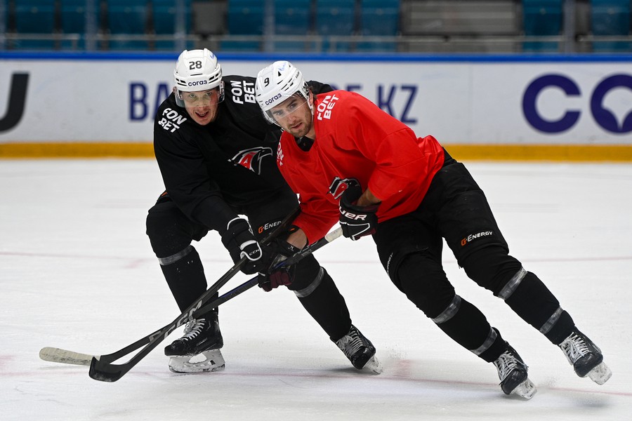 Тренировка «Авангарда» перед матчем в Астане