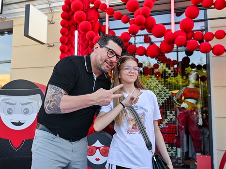 Первая вечеринка Буэнос Летос: Луи Робитайл