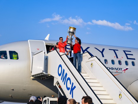 «Авангард» привёз Кубок Гагарина в Омск!