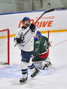 Третий игровой день финала Первенства ЮХЛ в Омске