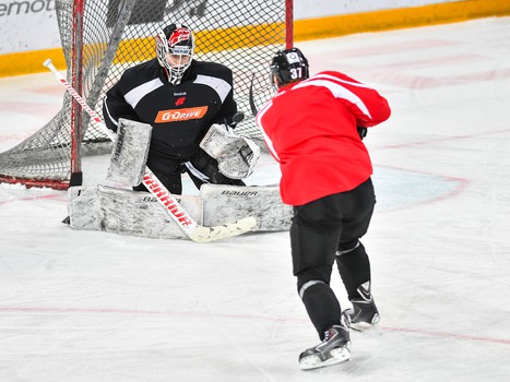 Открытая тренировка "Авангарда" для СМИ