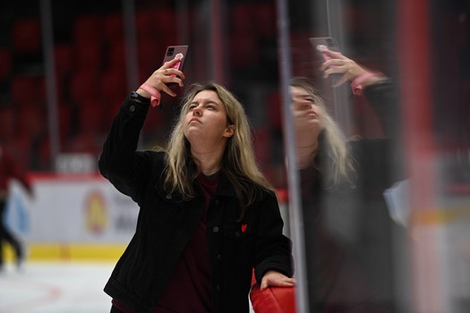 Массовые катания для 75 первых покупателей абонементов на матчи «Авангарда» в сезоне 2025/26 с Михаилом Гуляевым