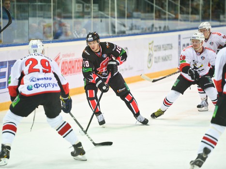 26.10.2013 "Авангард" - "Трактор"