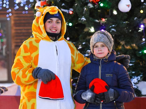 Выходные с «Авангардом» на городском катке на Бударина