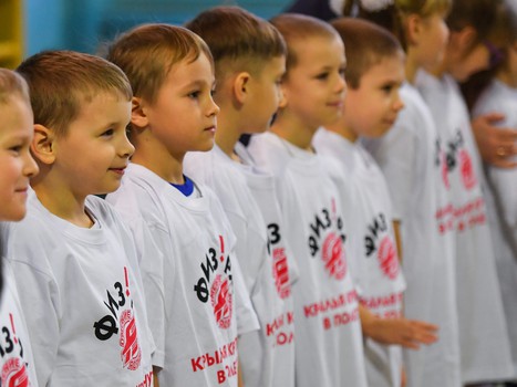 "Физ-ра с Омскими Ястребами" у первоклашек