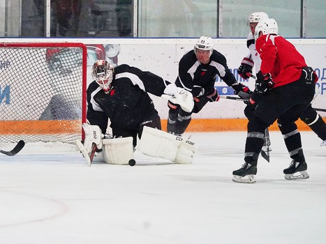 Первая тренировка Боба Хартли с "Авангардом"